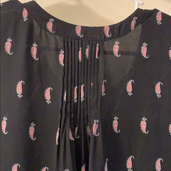 Sleeveless blouse w small print and pleat detail - Picture 5 of 6